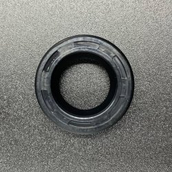 Сальник гребного вала Yamaha F2-F6 (13x22x7) (Yamaha)