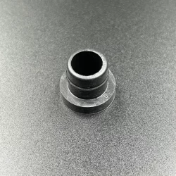 Уплотнение трубки охлаждения Suzuki DT40-40C, DF40-50 (нижнее) (Suzuki)