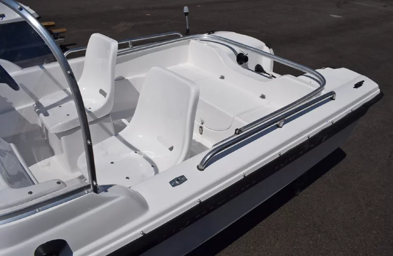 Wyatboat-430 DC (тримаран)