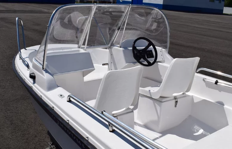 Wyatboat-430 DC (тримаран)
