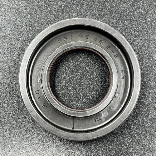 Сальник Yamaha (93102-25M28) (25x48x8) (Yamaha)