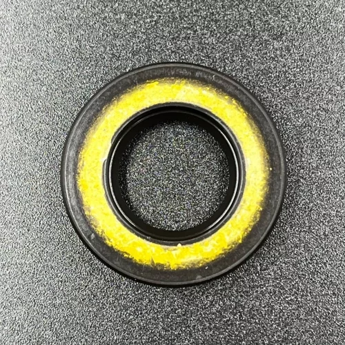 Сальник Yamaha (93101-16001) (16x30x6) (Yamaha)