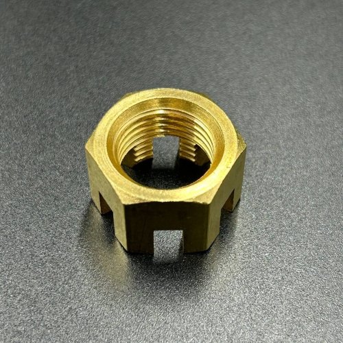 Гайка крепления гребного винта Yamaha 40-90, F45-100 (Omax)
