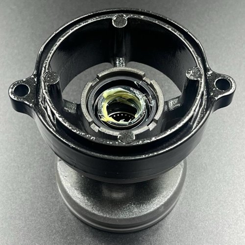 Обойма гребного вала Suzuki DT25-30, DF20-30 (В сборе) (Suzuki)