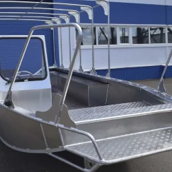 Wyatboat-600