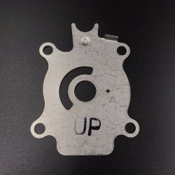 Пластина помпы охлаждения Suzuki DT40-65 (Suzuki)