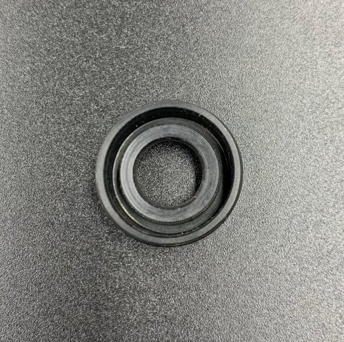 Сальник Yamaha (93101-11M14) (10.8x21x7) (Osaka)