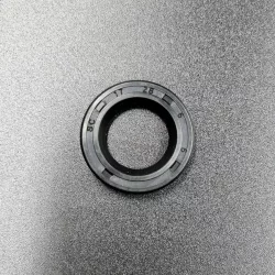 Сальник Suzuki (09282-17007) (17x28x6) (Omax)