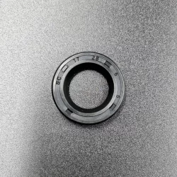 Сальник Suzuki (09282-17007) (17x28x6) (Omax)