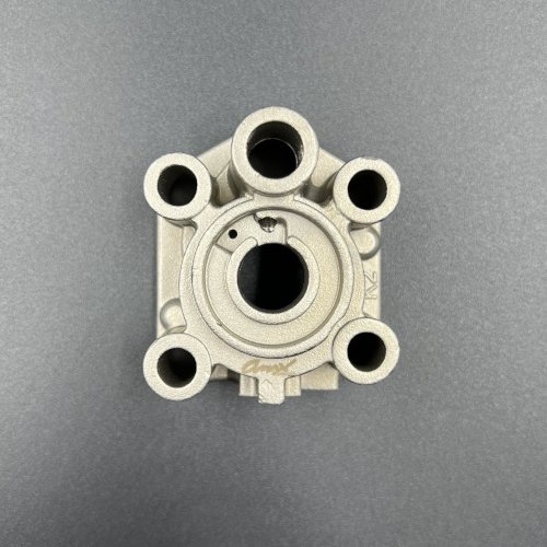 Корпус помпы охлаждения Suzuki DT9.9-15, DF9.9-15 (Kacawa)