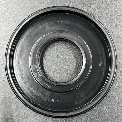 Сальник коленвала Yamaha VK540 (32x78x9,5) (Yamaha)