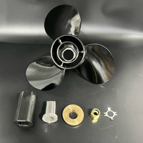 Гребной винт Mercury Black Max (13-3/4х15R)