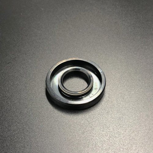 Сальник Honda (91251-ZZ3-003) (17x36x6) (Honda)