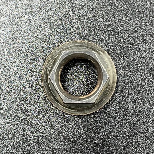 Гайка крепления пиньона Yamaha 20-30, F20-45 (Yamaha)