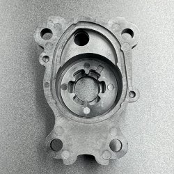 Корпус помпы охлаждения Yamaha 40-50, F40-60 (Omax)