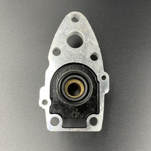 Основание помпы охлаждения Yamaha E5D-E8D (PREMARINE)