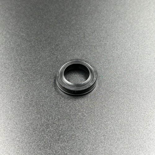 Уплотнение гидроподъемника Yamaha 55-90 (Osaka)