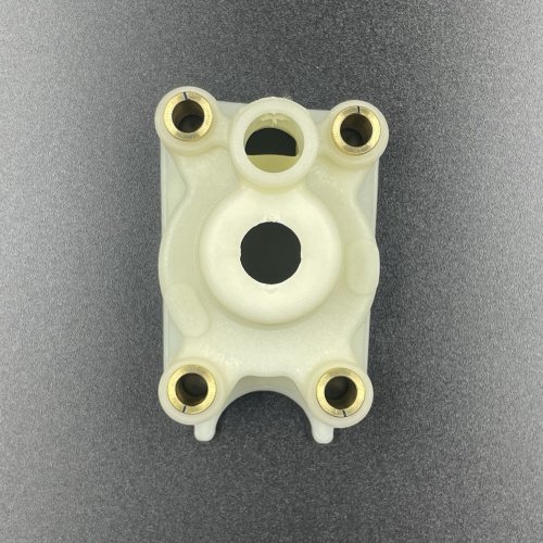 Корпус помпы охлаждения Suzuki DF4-6(A) (Suzuki)