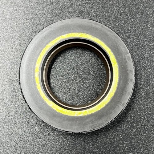 Сальник Yamaha (93101-20M29; 93101-20M28) (20x36x7) (Yamaha)