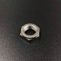 Гайка крепления пиньона Suzuki DT40, DF40-70, DF40-60(A) (Suzuki)