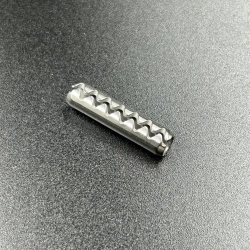 Стопорный штифт ручки подвески (барашка) Suzuki DT9.9-40, DF4-30 (Omax)