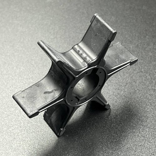 Крыльчатка помпы охлаждения Suzuki DT20-40, DF25-50, DF40-60(A) (Suzuki)