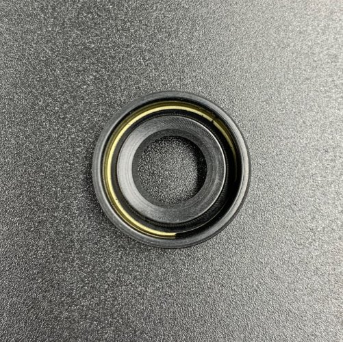 Сальник Yamaha (93101-11M14) (10.8x21x7) (Omax)