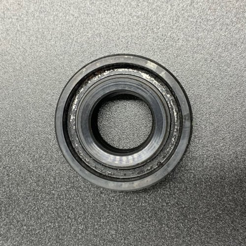 Сальник гребного вала Suzuki DT5-DT8 (09289-14002) (13.8x28x9) (Osaka)
