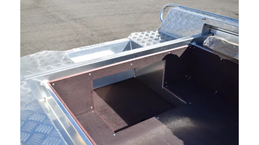 Wyatboat-390 P