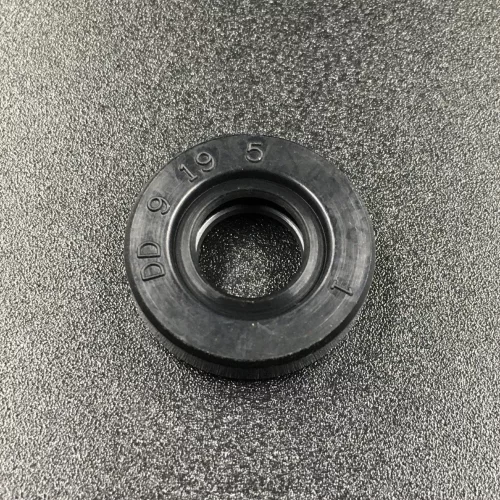 Сальник Yamaha (9x19x5) (Omax)