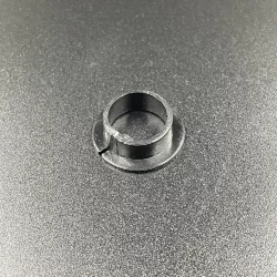 Втулка пластиковая ручки зажима капота Yamaha 4-250, F2-300 (Kacawa)