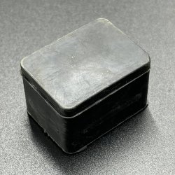 Демпфер опорный резиновый Tohatsu 8-9.8 (нижний боковой) (Yuelang)