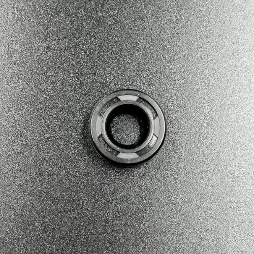 Сальник Yamaha (93101-10M25; 93102-10800) (10.8x21x7) (Omax)
