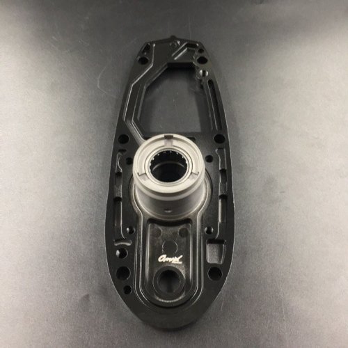 Основание помпы охлаждения Suzuki DT40, DF40-50 (Omax)