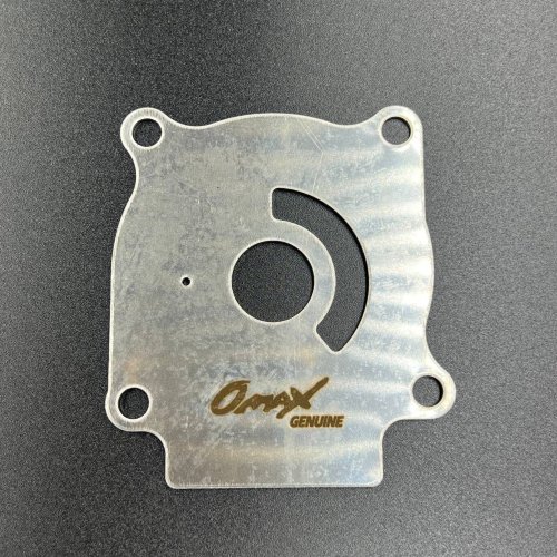 Пластина помпы охлаждения Suzuki DT20-40, DF25-50 (Omax)